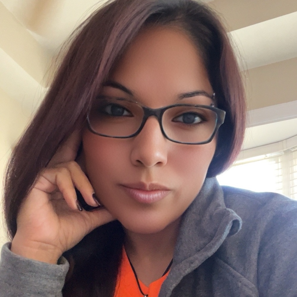 Meet your Posher, Daniela